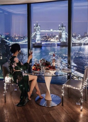 Charm and style of London VIP escorts 